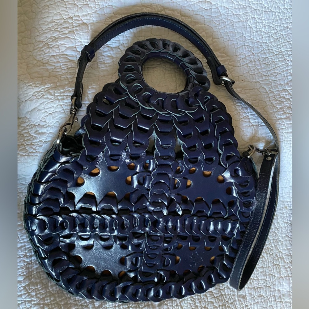 EUC-Patricia Nash Navy Ticci chain link flap over crossbody bag.